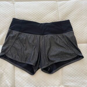 Lululemon Womens Speed Up Shorts Size 6 Luminosity Foil Print